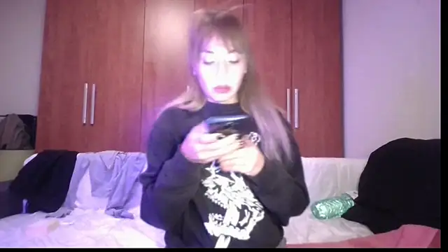 Snapshot of KarolinaReaper chatting on 3, 11, 2025 KarolinaReaper online show from 3, 11, 2025