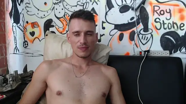 roystonee01 online show from 17, 2, 2026