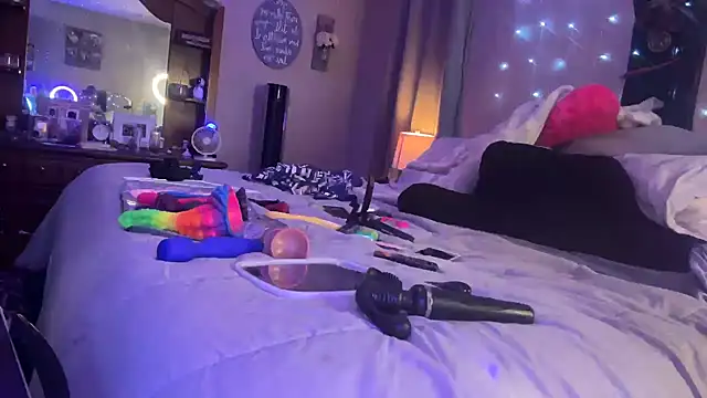 Dani Dragon69 online show from 6, 12, 2024