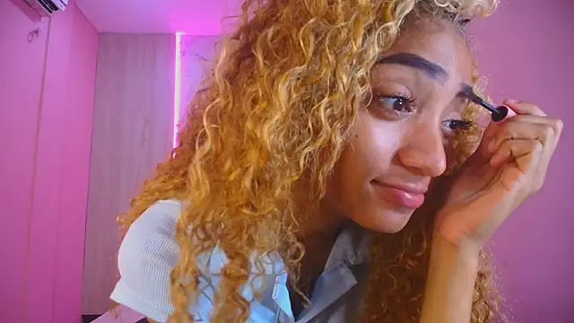 Charlotte Love10 online show from 25, 10, 2025