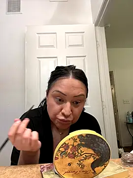 AlyssiaAmoreXO online show from 27, 10, 2025