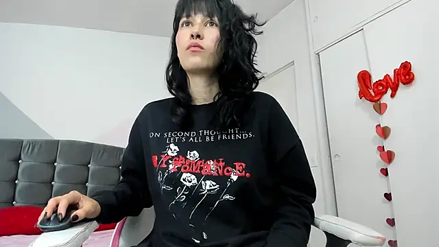 Camcrush   online show from 25, 2, 2025