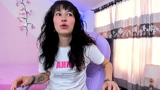 Camcrush   online show from 23, 10, 2025