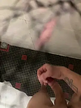 Snapshot of lescro95_ chatting on 3, 2, 2026 lescro95 online show from 3, 2, 2026