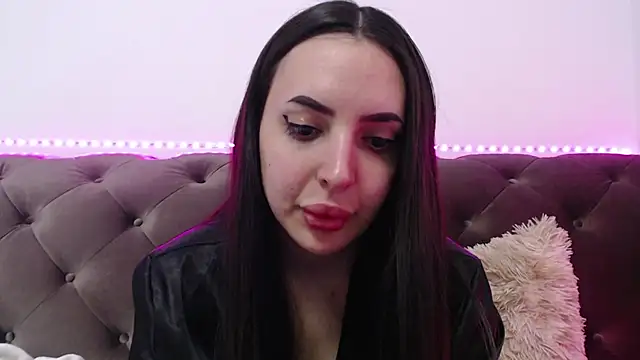 TiffanyPeretz online show from 18, 2, 2025