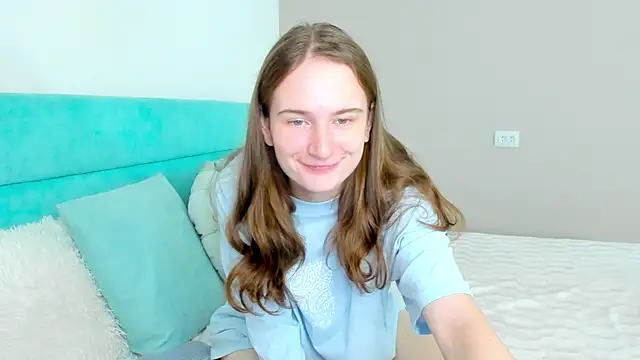 Snapshot of L1ittle_kitty_ chatting on 28, 9, 2025 L1ittle kitty online show from 28, 9, 2025