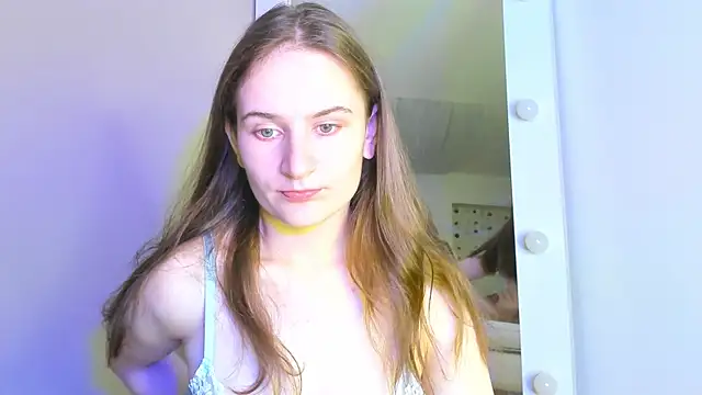 Snapshot of L1ittle_kitty_ chatting on 10, 10, 2025 L1ittle kitty online show from 10, 10, 2025