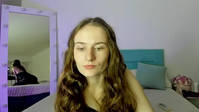 Snapshot of L1ittle_kitty_ chatting on 15, 10, 2025 L1ittle kitty online show from 15, 10, 2025