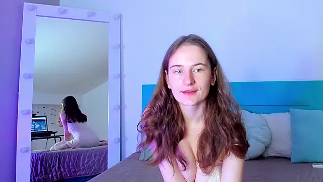 Snapshot of L1ittle_kitty_ chatting on 19, 10, 2025 L1ittle kitty online show from 19, 10, 2025