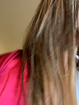 Snapshot of Alisha-Bond chatting on 31, 10, 2025 Alisha-Bond online show from 31, 10, 2025