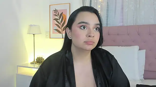 Cristal Cutte online show from 9, 1, 2025