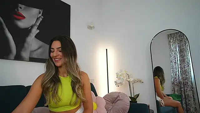Snapshot of izzy_belle chatting on 30, 6, 2026 izzy belle online show from 30, 6, 2026