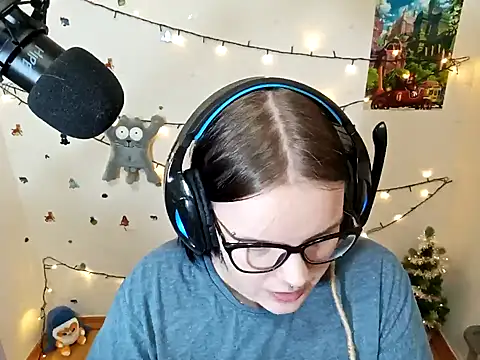 DivaMarisa online show from 23, 12, 2024