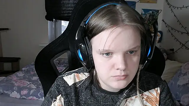 DivaMarisa online show from 16, 3, 2025