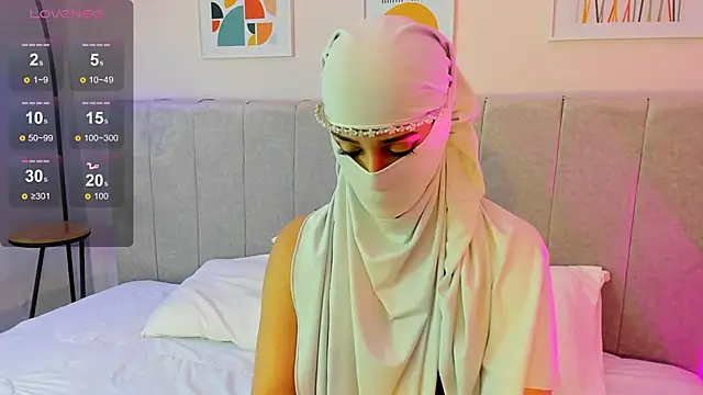 Snapshot of rawiya chatting on 11, 3, 2025 rawiya online show from 11, 3, 2025