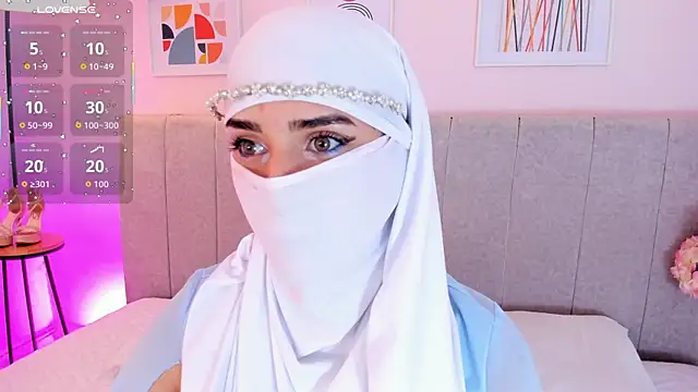 Snapshot of rawiya chatting on 15, 9, 2025 rawiya online show from 15, 9, 2025