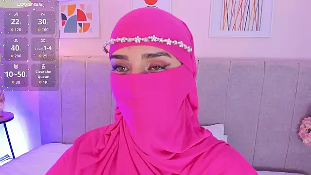 Snapshot of rawiya chatting on 18, 9, 2025 rawiya online show from 18, 9, 2025