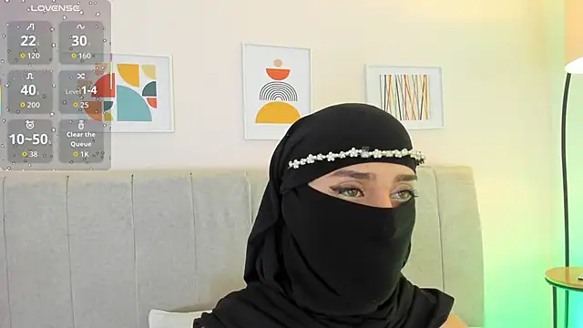 Snapshot of rawiya chatting on 9, 10, 2025 rawiya online show from 9, 10, 2025