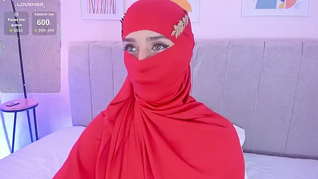 Snapshot of rawiya chatting on 18, 10, 2025 rawiya online show from 18, 10, 2025