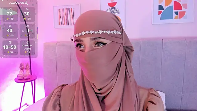 Snapshot of rawiya chatting on 12, 11, 2025 rawiya online show from 12, 11, 2025