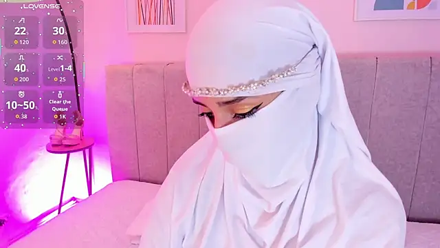 Snapshot of rawiya chatting on 13, 11, 2025 rawiya online show from 13, 11, 2025