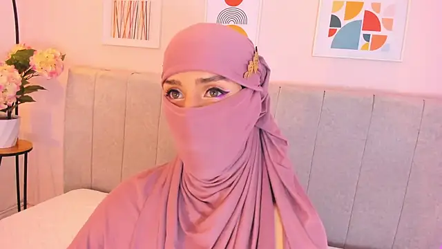 Snapshot of rawiya chatting on 16, 12, 2025 rawiya online show from 16, 12, 2025