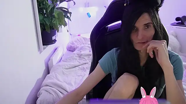 Snapshot of CeriseLapine chatting on 20, 2, 2025 CeriseLapine online show from 20, 2, 2025