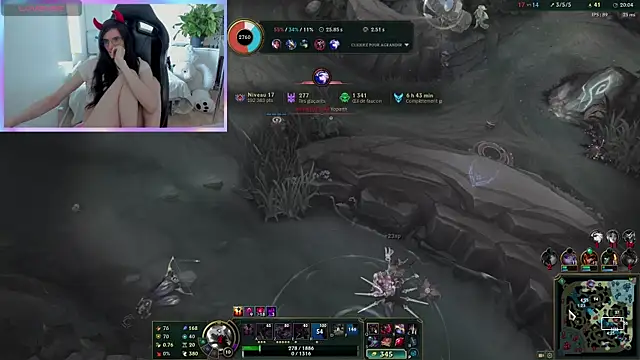 Snapshot of CeriseLapine chatting on 8, 3, 2025 CeriseLapine online show from 8, 3, 2025