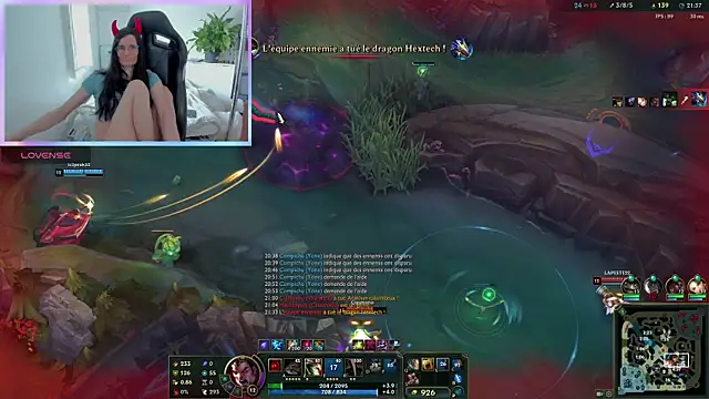 Snapshot of CeriseLapine chatting on 11, 3, 2025 CeriseLapine online show from 11, 3, 2025