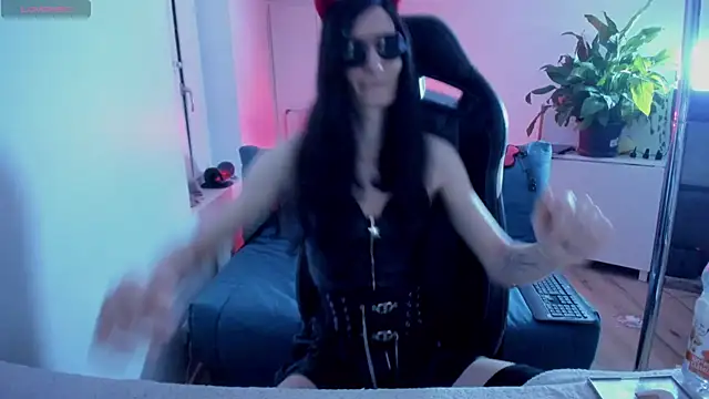 Snapshot of CeriseLapine chatting on 11, 3, 2025 CeriseLapine online show from 11, 3, 2025