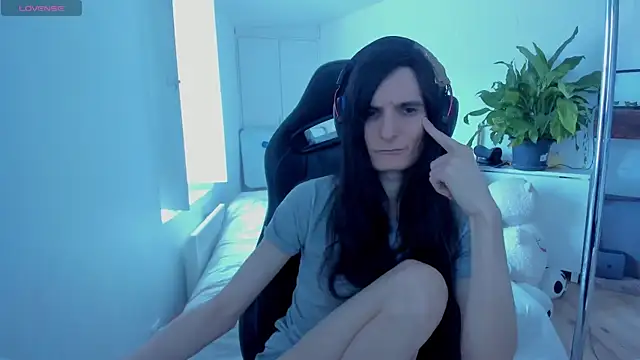 Snapshot of CeriseLapine chatting on 12, 3, 2025 CeriseLapine online show from 12, 3, 2025