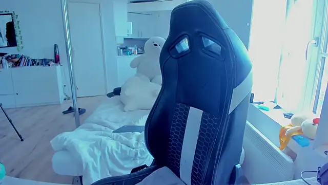 Snapshot of CeriseLapine chatting on 21, 3, 2025 CeriseLapine online show from 21, 3, 2025