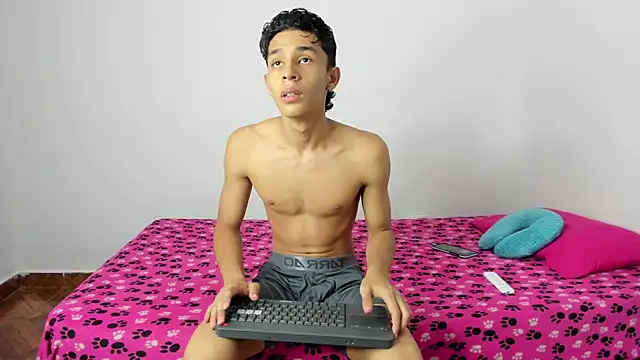 Snapshot of evanscollins chatting on 11, 1, 2025 evanscollins online show from 11, 1, 2025