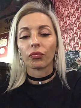 Snapshot of Diamond_Bunny_ chatting on 7, 1, 2025 Diamond Bunny online show from 7, 1, 2025