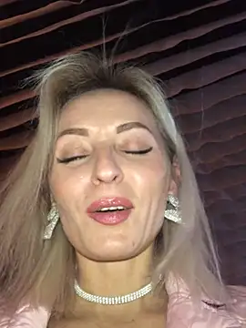 Snapshot of Diamond_Bunny_ chatting on 29, 1, 2025 Diamond Bunny online show from 29, 1, 2025
