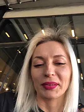 Snapshot of Diamond_Bunny_ chatting on 5, 2, 2025 Diamond Bunny online show from 5, 2, 2025