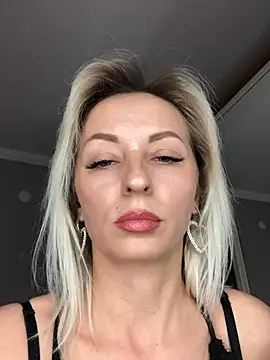 Snapshot of Diamond_Bunny_ chatting on 18, 3, 2025 Diamond Bunny online show from 18, 3, 2025