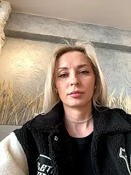 Diamond Bunny  online show from 6, 4, 2026