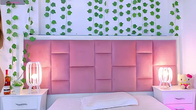 Snapshot of kaily_sweet1 chatting on 24, 6, 2026 kaily sweet1 online show from 24, 6, 2026