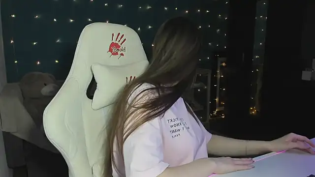 katie taylorr online show from 3, 12, 2024