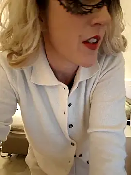 Hexe12346 online show from 15, 12, 2025