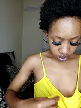 CocoSexyBabe online show from 18, 4, 2026