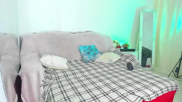 Snapshot of CurlyDreams chatting on 10, 7, 2026 CurlyDreams online show from 10, 7, 2026