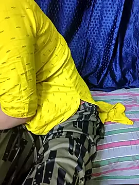 kaveerpooja947 online show from 3, 12, 2025