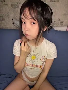 Snapshot of lalallalalaa- chatting on 20, 12, 2025 lalallalalaa- online show from 20, 12, 2025