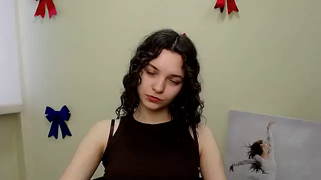  SusieSu  online show from 16, 2, 2025