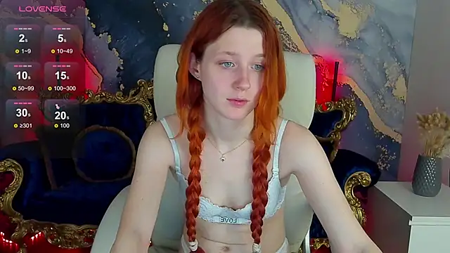 Snapshot of MagicLilu chatting on 3, 3, 2025 MagicLilu online show from 3, 3, 2025