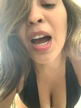 Snapshot of Gabrielleof chatting on 25, 11, 2025 Gabrielleof online show from 25, 11, 2025