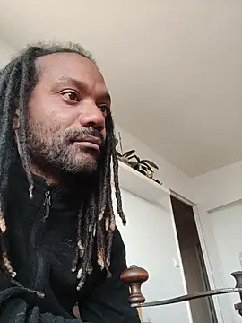 Snapshot of bas2ana chatting on 12, 10, 2025 bas2ana online show from 12, 10, 2025