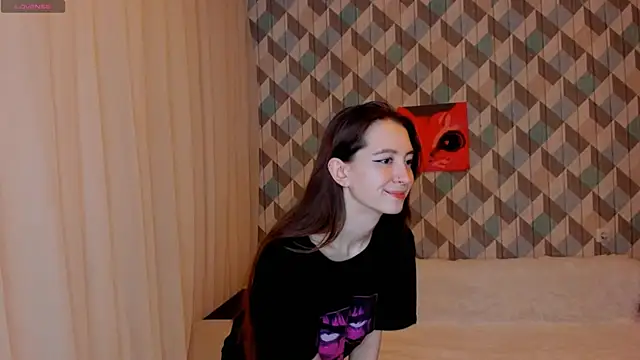 EvaBradley online show from 1, 3, 2025